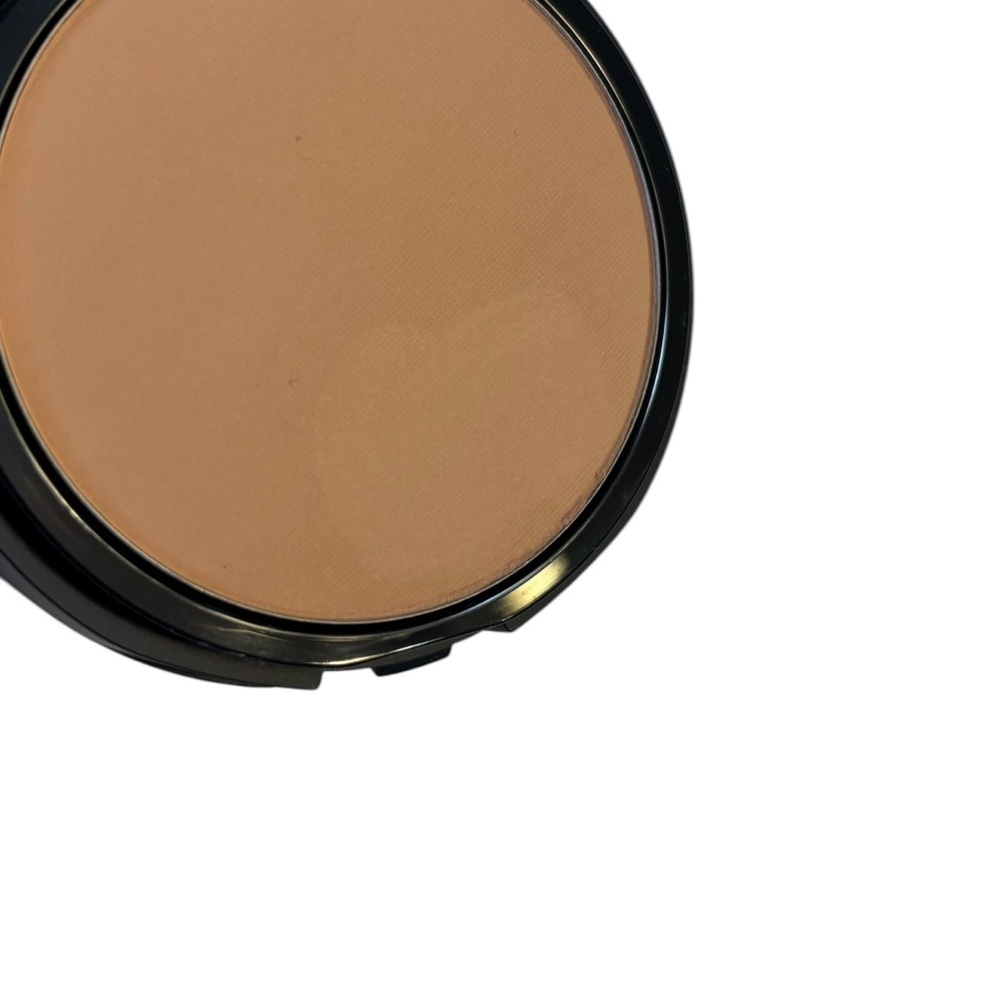 bareMinerals BAREPRO 24HR Skin
Perfecting Talc-Free Matte Powder Foundation - Picture 11 of 11